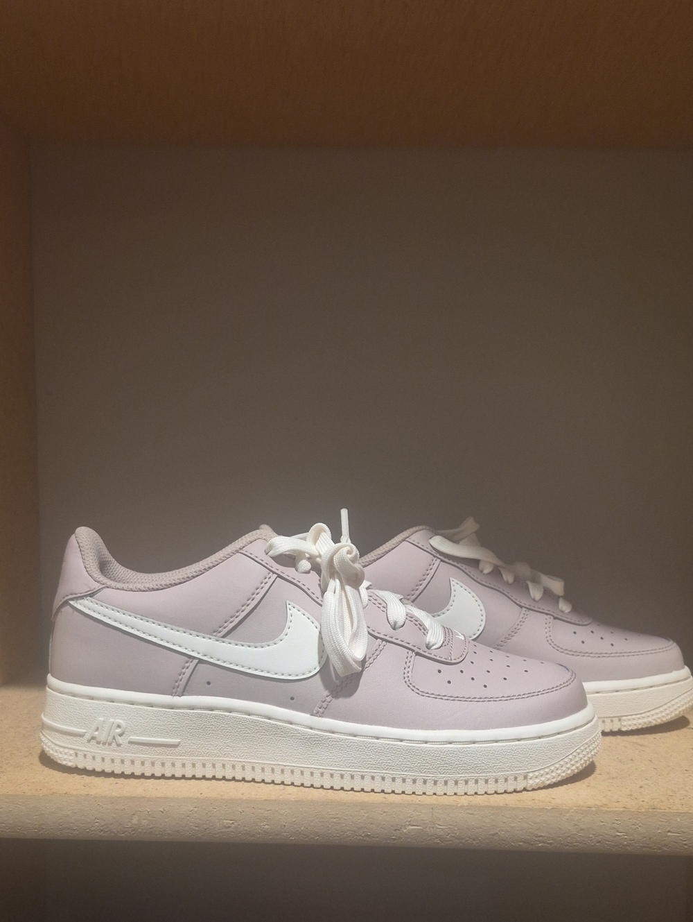 Nike Air Force 1 Low Light Pink/White Leather Kids 5Y (EU 37.5) FV5948-601 2024
